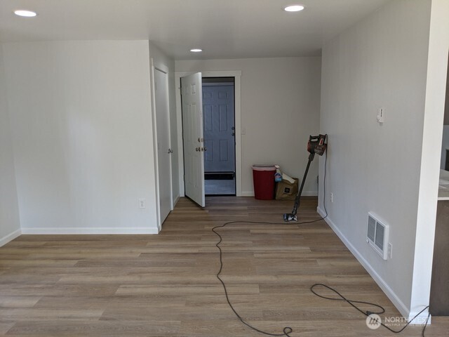 Shoreline, Washington, 98155, United States, 6 Bedrooms Bedrooms, ,6 BathroomsBathrooms,Residential,Forsale,2010232