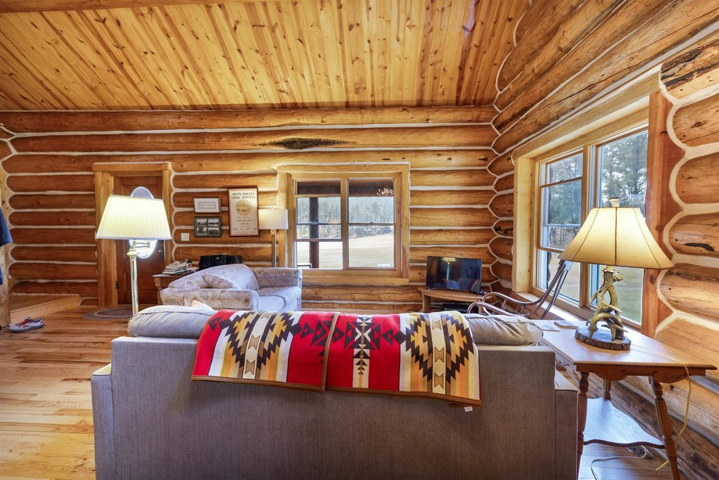 Custer, South Dakota, 57730, United States, 3 Bedrooms Bedrooms, ,2 BathroomsBathrooms,Residential,Forsale,1963297