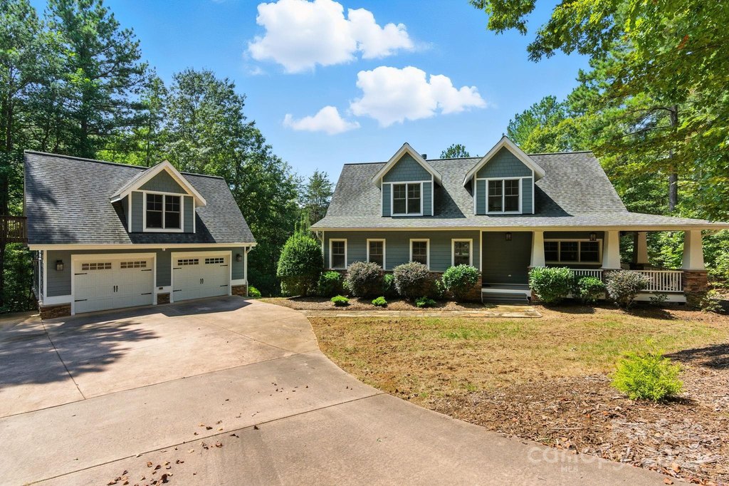 Connelly Springs, North Carolina, 28612, United States, 3 Bedrooms Bedrooms, ,3.5 BathroomsBathrooms,Residential,Forsale,1953168