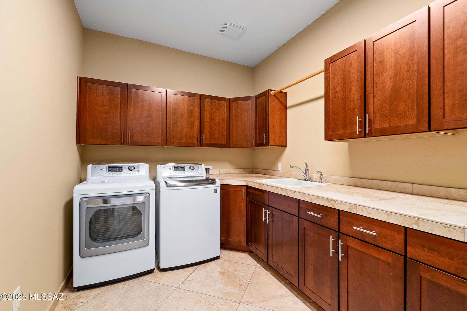 Tucson, Arizona, 85755, United States, 3 Bedrooms Bedrooms, ,2 BathroomsBathrooms,Residential,Forsale,1893856