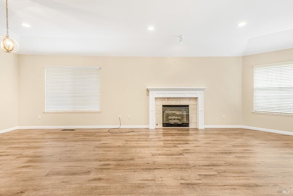 Santa Rosa, California, 95409, United States, 3 Bedrooms Bedrooms, ,2 BathroomsBathrooms,Residential,Forsale,1953130