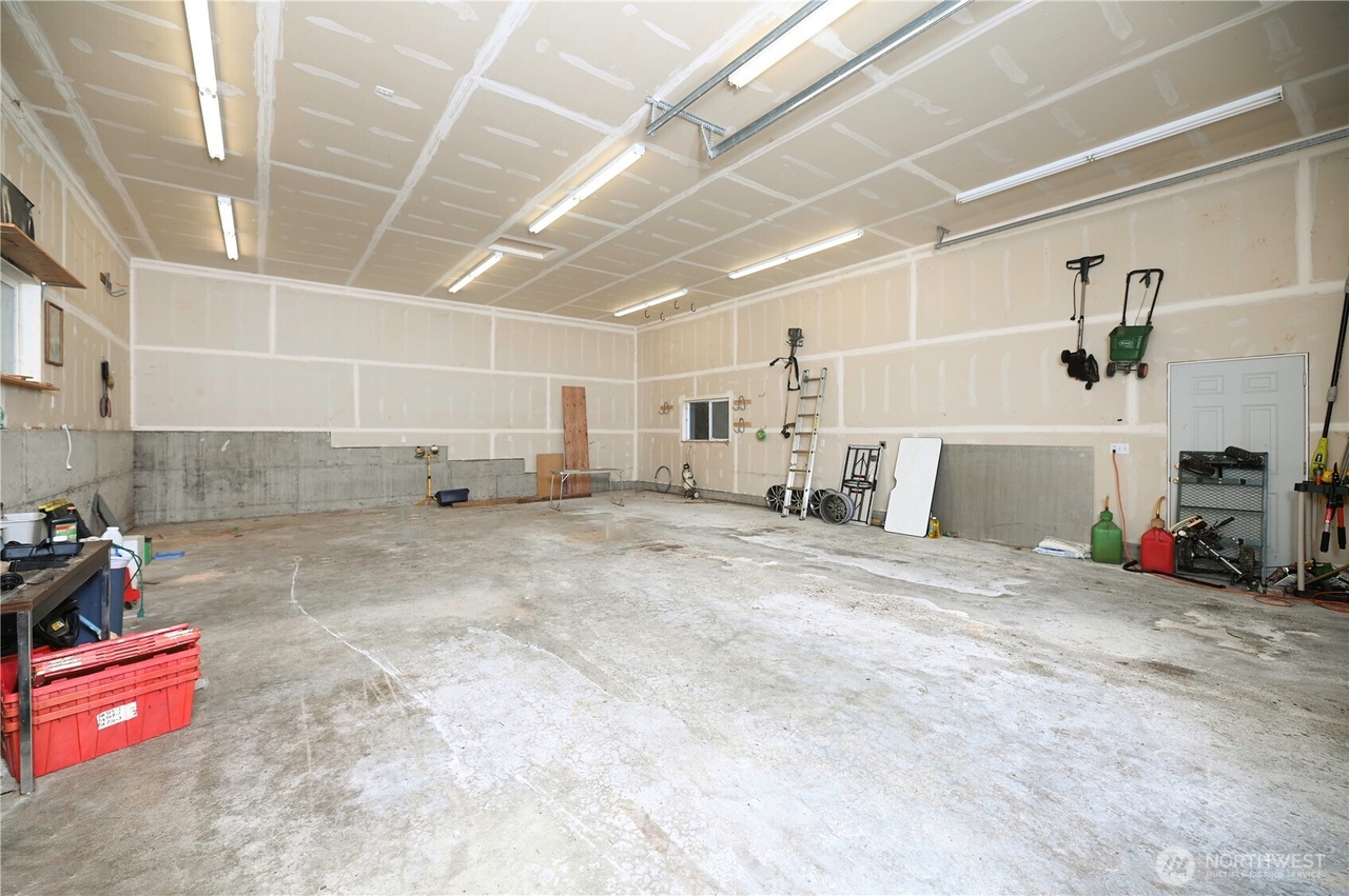 Edmonds, Washington, 98026, United States, 3 Bedrooms Bedrooms, ,2 BathroomsBathrooms,Residential,Forsale,1946226