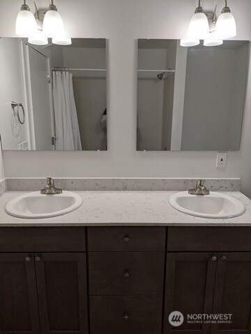 Shoreline, Washington, 98155, United States, 6 Bedrooms Bedrooms, ,6 BathroomsBathrooms,Residential,Forsale,2010232