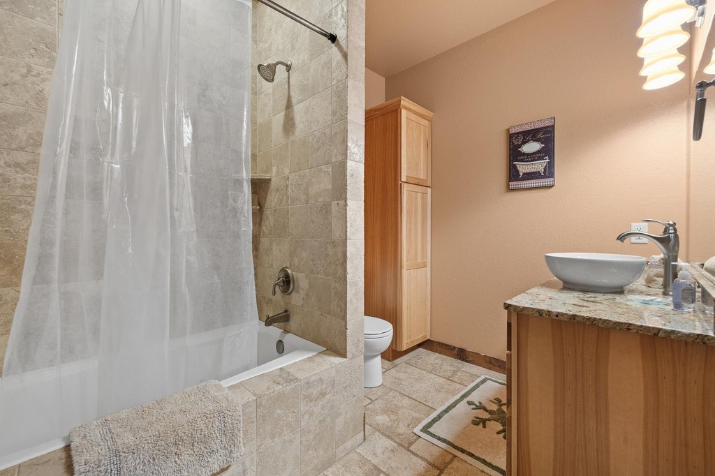 Lead, South Dakota, 57754, United States, 3 Bedrooms Bedrooms, ,2 BathroomsBathrooms,Residential,Forsale,1962251