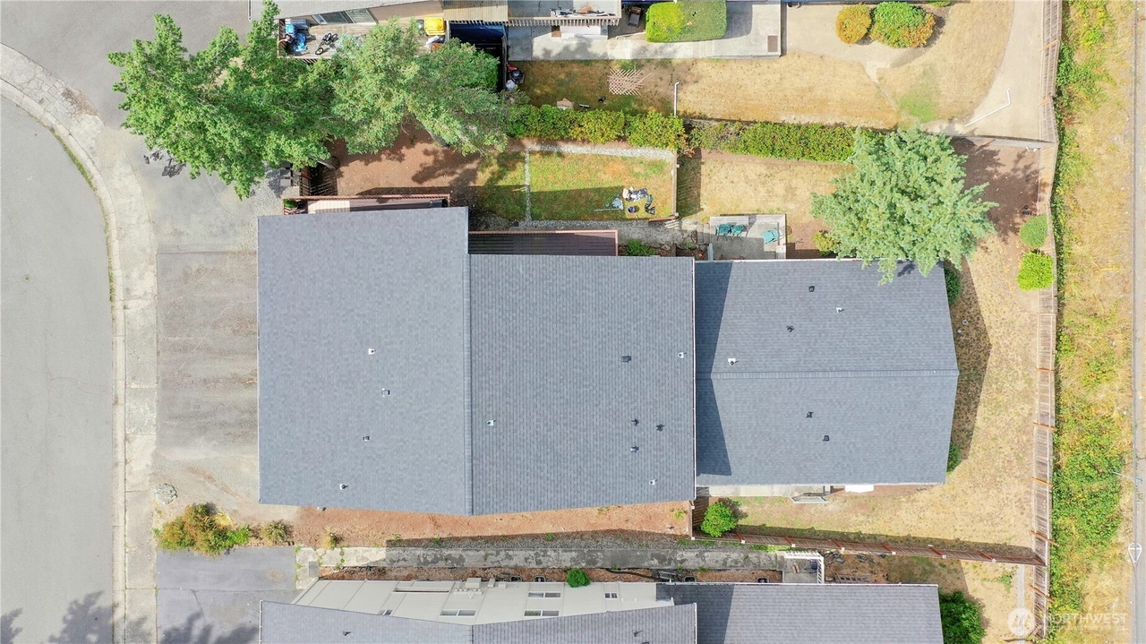 Shoreline, Washington, 98155, United States, 6 Bedrooms Bedrooms, ,6 BathroomsBathrooms,Residential,Forsale,2010232