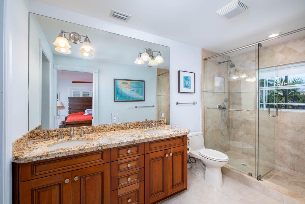 Plantation Key, Florida, 33036, United States, 4 Bedrooms Bedrooms, ,3 BathroomsBathrooms,Residential,Forsale,1971986