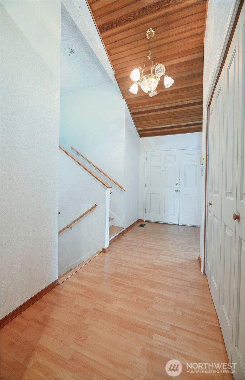 Edmonds, Washington, 98026, United States, 3 Bedrooms Bedrooms, ,2 BathroomsBathrooms,Residential,Forsale,1946226