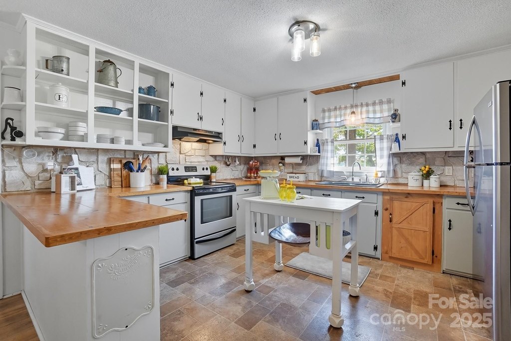 Monroe, North Carolina, 28110, United States, 3 Bedrooms Bedrooms, ,1 BathroomBathrooms,Residential,Forsale,1953170