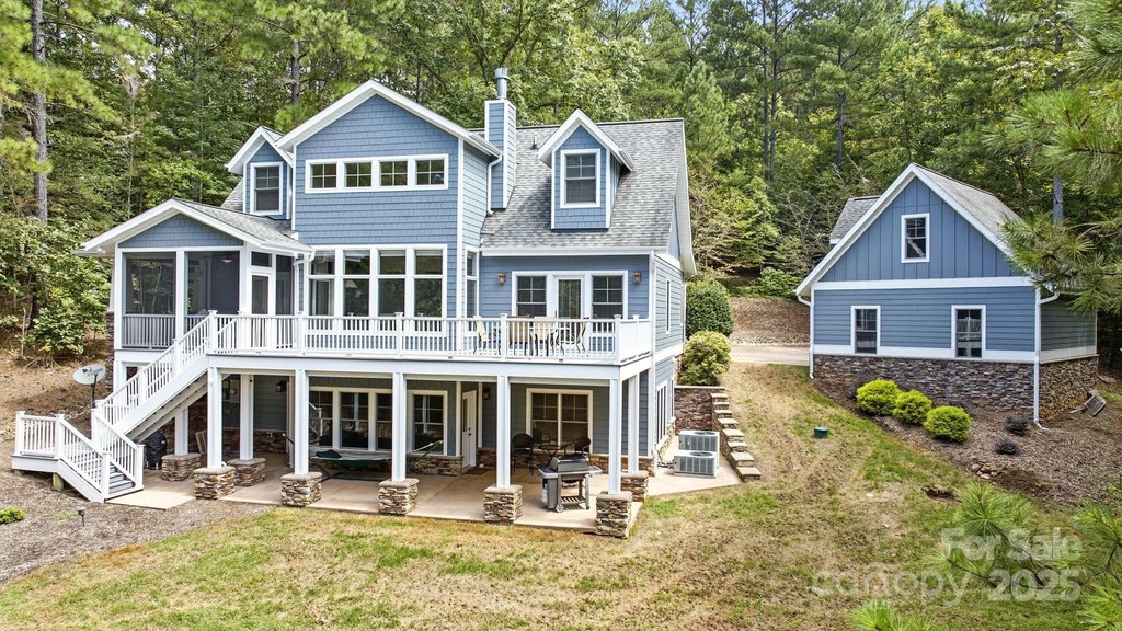 Connelly Springs, North Carolina, 28612, United States, 3 Bedrooms Bedrooms, ,3.5 BathroomsBathrooms,Residential,Forsale,1953168