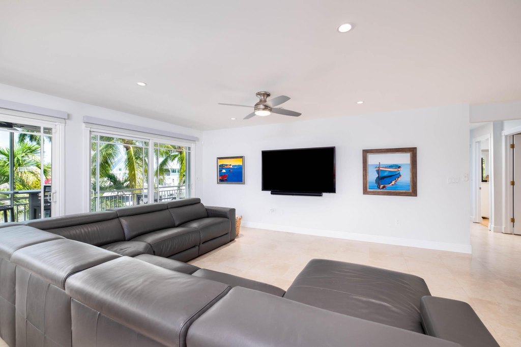 Plantation Key, Florida, 33036, United States, 4 Bedrooms Bedrooms, ,3 BathroomsBathrooms,Residential,Forsale,1971986