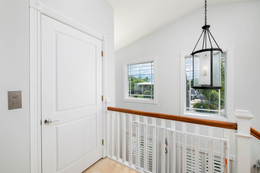 Plantation Key, Florida, 33036, United States, 4 Bedrooms Bedrooms, ,3 BathroomsBathrooms,Residential,Forsale,1971986