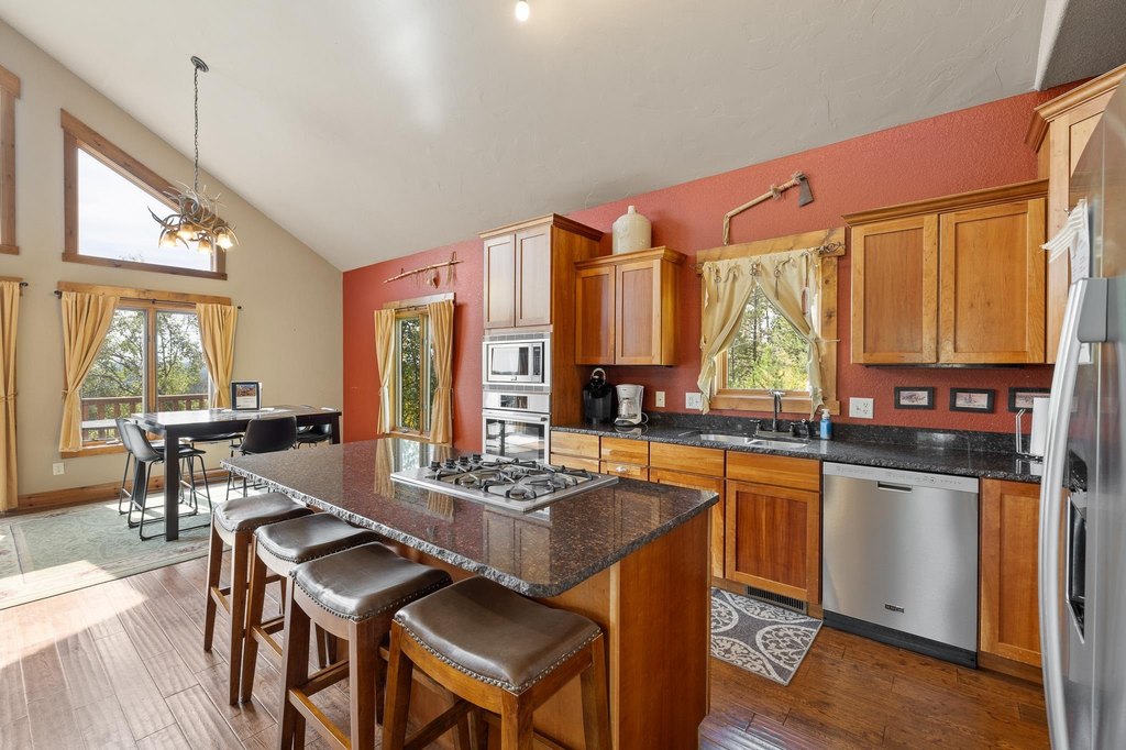 Lead, South Dakota, 57754, United States, 3 Bedrooms Bedrooms, ,2 BathroomsBathrooms,Residential,Forsale,1962251