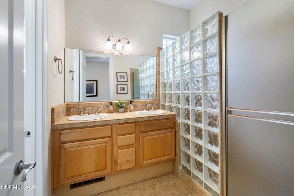 Reno, Nevada, 89519, United States, 4 Bedrooms Bedrooms, ,2.5 BathroomsBathrooms,Residential,Forsale,1954163