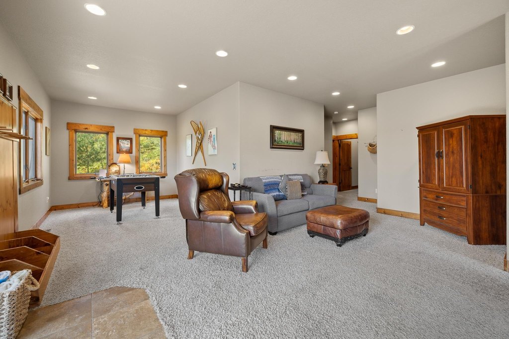 Lead, South Dakota, 57754, United States, 3 Bedrooms Bedrooms, ,2 BathroomsBathrooms,Residential,Forsale,1962251