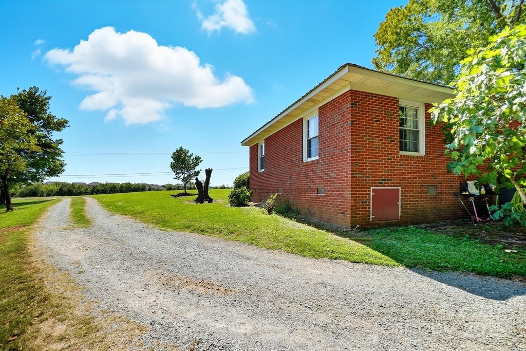 Monroe, North Carolina, 28110, United States, 3 Bedrooms Bedrooms, ,1 BathroomBathrooms,Residential,Forsale,1953170
