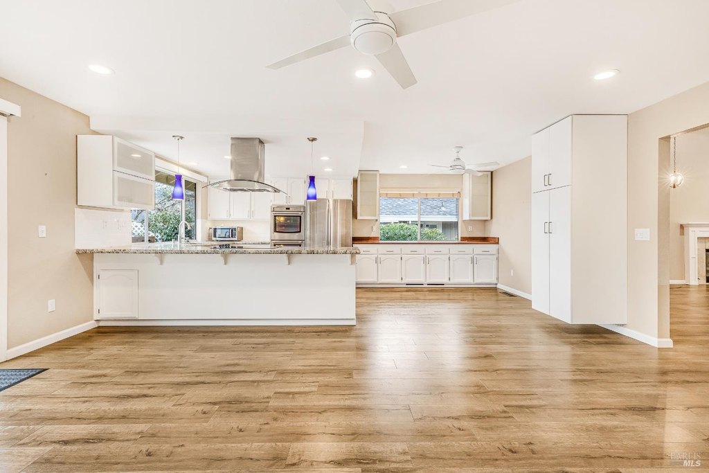 Santa Rosa, California, 95409, United States, 3 Bedrooms Bedrooms, ,2 BathroomsBathrooms,Residential,Forsale,1953130