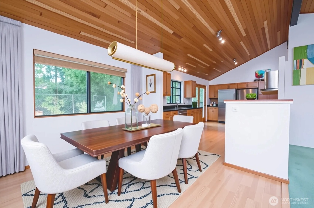 Edmonds, Washington, 98026, United States, 3 Bedrooms Bedrooms, ,2 BathroomsBathrooms,Residential,Forsale,1946226