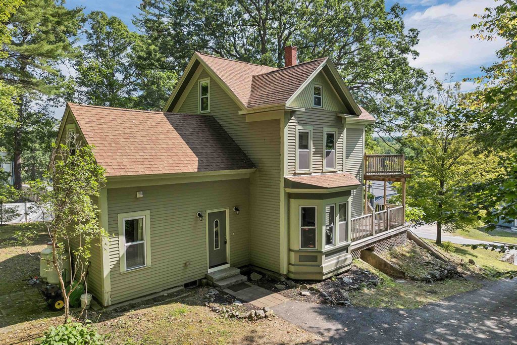 Wolfeboro, New Hampshire, 03894, United States, 3 Bedrooms Bedrooms, ,2 BathroomsBathrooms,Residential,Forsale,1952896