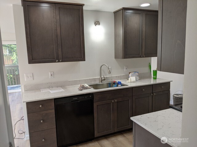 Shoreline, Washington, 98155, United States, 6 Bedrooms Bedrooms, ,6 BathroomsBathrooms,Residential,Forsale,2010232