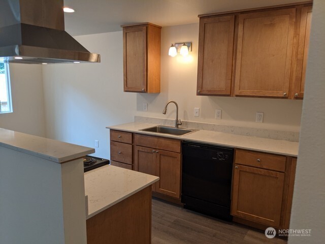 Shoreline, Washington, 98155, United States, 6 Bedrooms Bedrooms, ,6 BathroomsBathrooms,Residential,Forsale,2010232