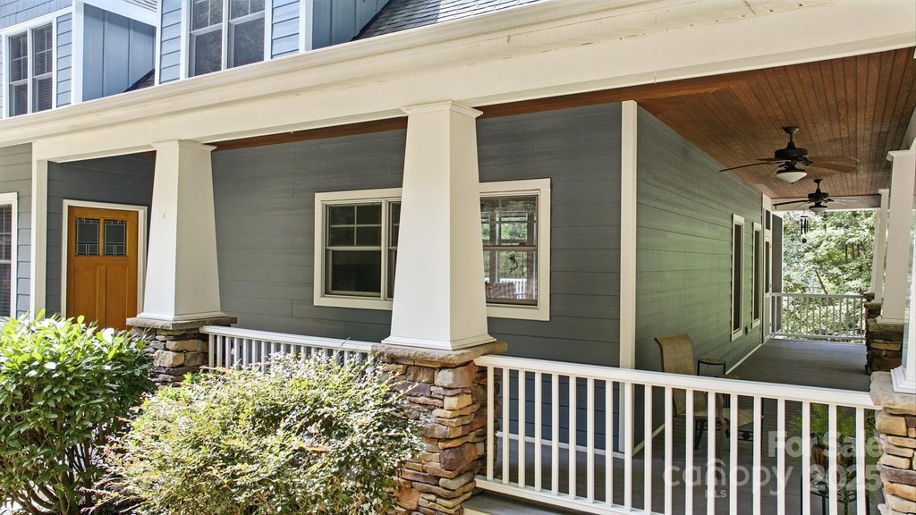 Connelly Springs, North Carolina, 28612, United States, 3 Bedrooms Bedrooms, ,3.5 BathroomsBathrooms,Residential,Forsale,1953168