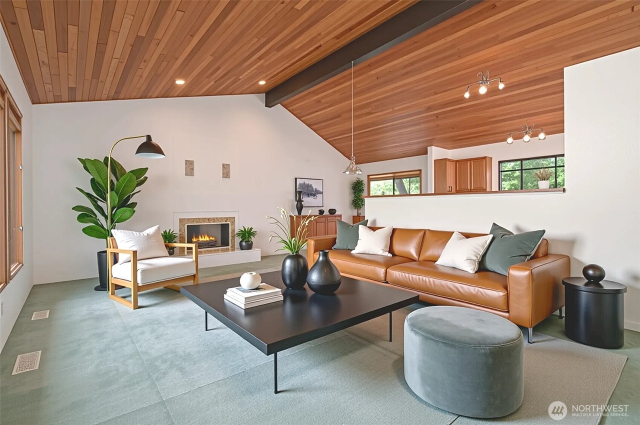 Edmonds, Washington, 98026, United States, 3 Bedrooms Bedrooms, ,2 BathroomsBathrooms,Residential,Forsale,1946226