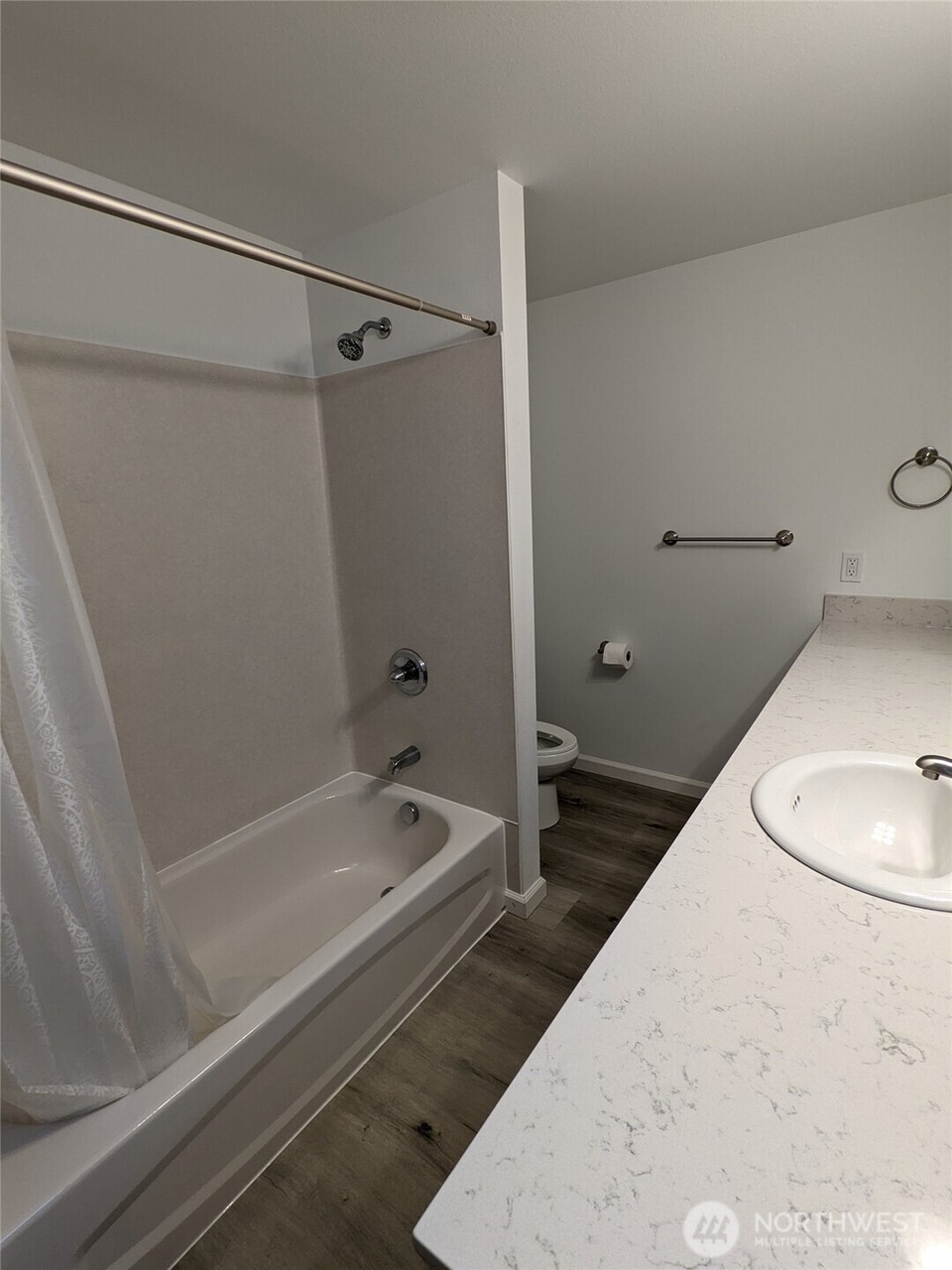 Shoreline, Washington, 98155, United States, 6 Bedrooms Bedrooms, ,6 BathroomsBathrooms,Residential,Forsale,2010232