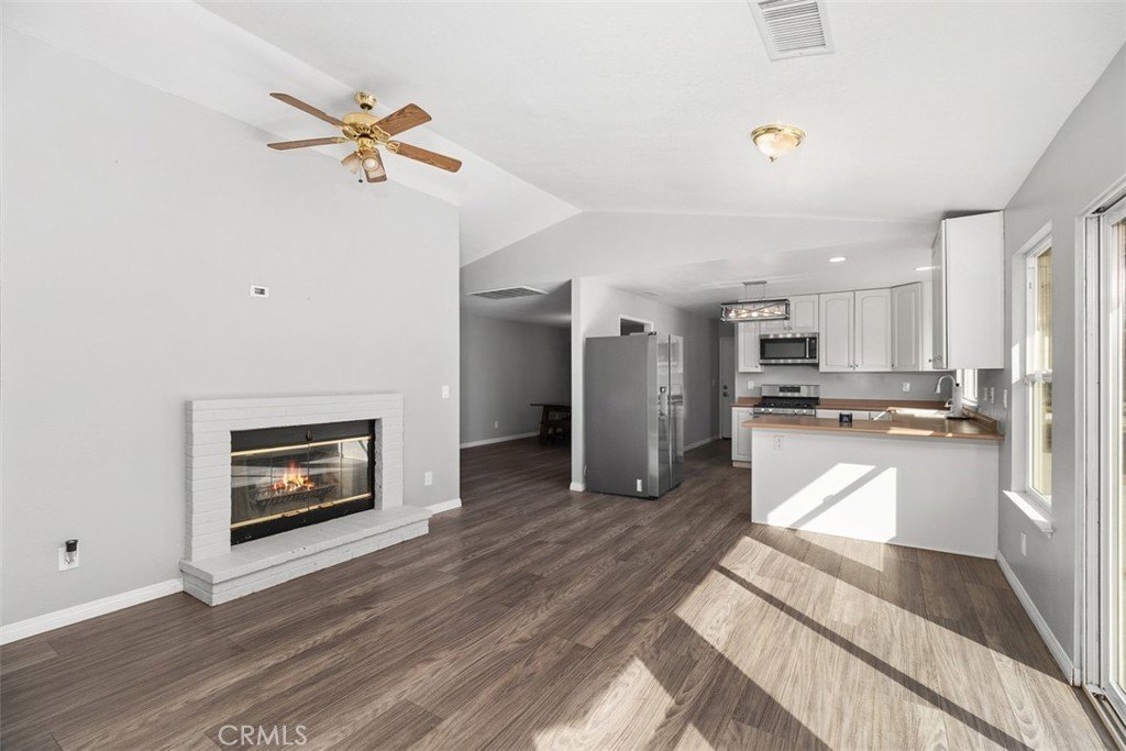 Hemet, California, 92544, United States, 4 Bedrooms Bedrooms, ,2.5 BathroomsBathrooms,Residential,Forsale,1953041