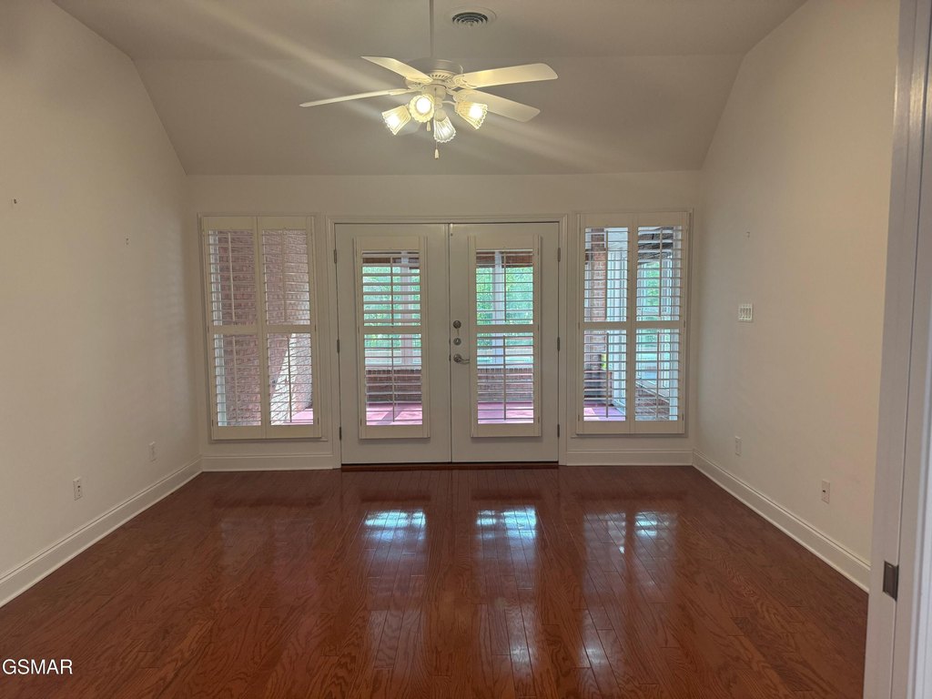 Sevierville, Tennessee, 37862, United States, 3 Bedrooms Bedrooms, ,3 BathroomsBathrooms,Residential,Forsale,1960239