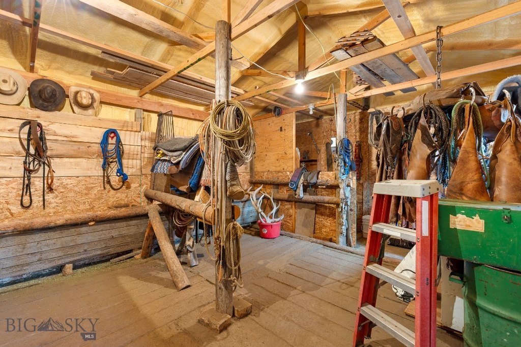 Whitehall, Montana, 59759, United States, 2 Bedrooms Bedrooms, ,2 BathroomsBathrooms,Residential,Forsale,1986969