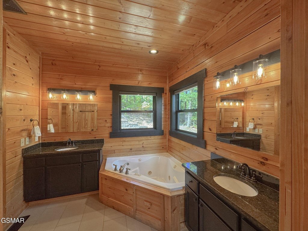 Sevierville, Tennessee, 37876, United States, 3 Bedrooms Bedrooms, ,3.5 BathroomsBathrooms,Residential,Forsale,1960217