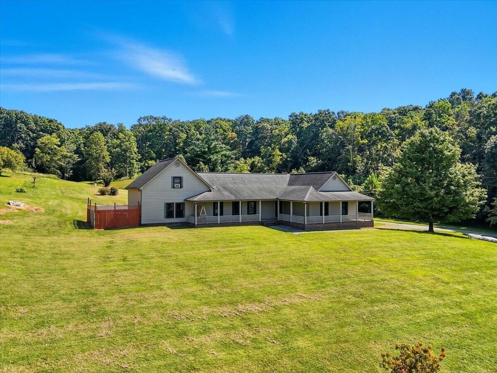 Russellville, Tennessee, 37860, United States, 3 Bedrooms Bedrooms, ,2.5 BathroomsBathrooms,Residential,Forsale,1962207