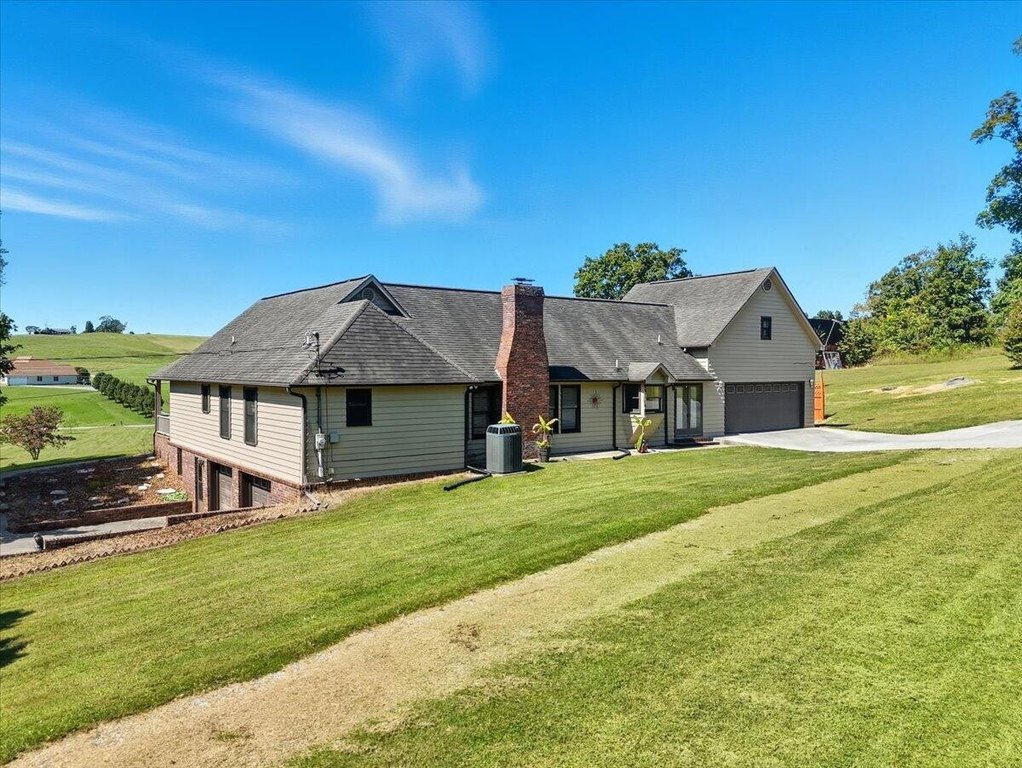 Russellville, Tennessee, 37860, United States, 3 Bedrooms Bedrooms, ,2.5 BathroomsBathrooms,Residential,Forsale,1962207