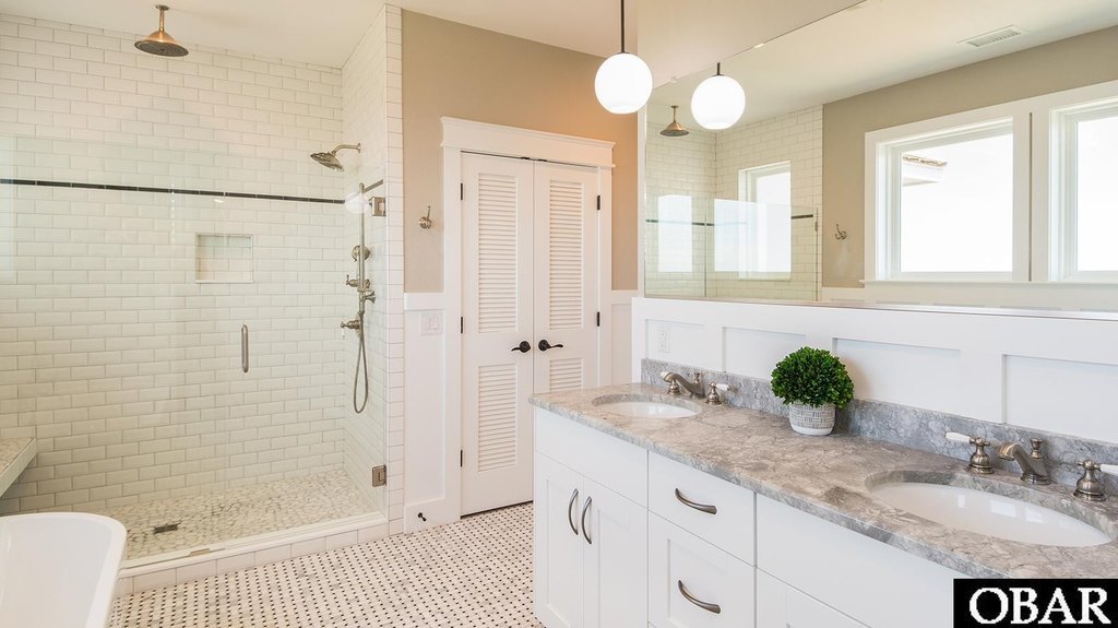 Duck, North Carolina, 27949, United States, 12 Bedrooms Bedrooms, ,12.5 BathroomsBathrooms,Residential,Forsale,1964360