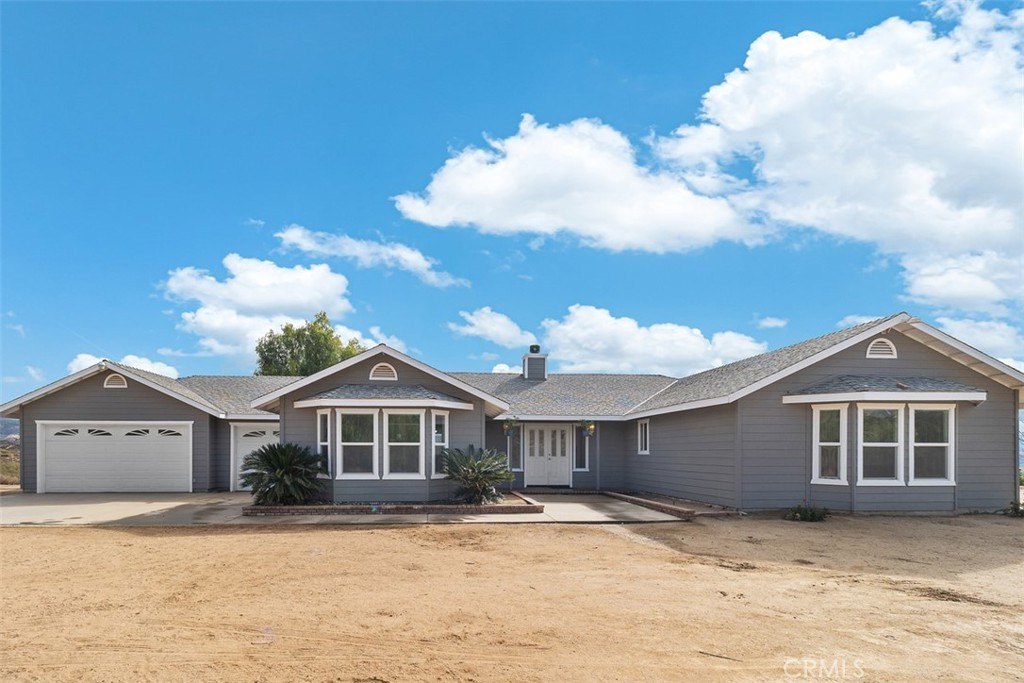 Hemet, California, 92544, United States, 4 Bedrooms Bedrooms, ,2.5 BathroomsBathrooms,Residential,Forsale,1953041