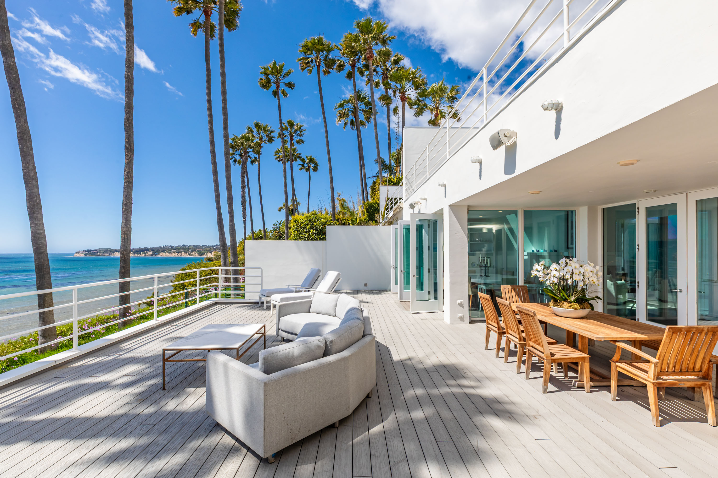 Malibu, California, 90265, United States, 4 Bedrooms Bedrooms, ,5 BathroomsBathrooms,Residential,Forsale,1985957