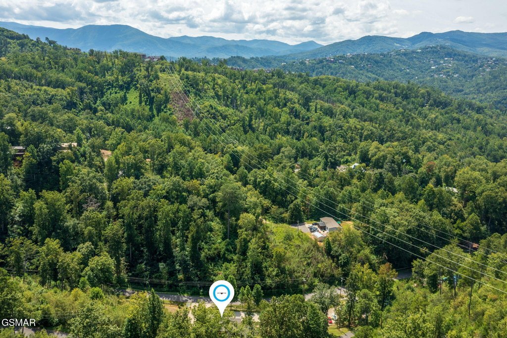 Gatlinburg, Tennessee, 37738, United States, 2 Bedrooms Bedrooms, ,2 BathroomsBathrooms,Residential,Forsale,1960233