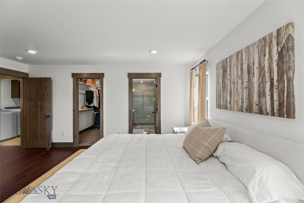 Ennis, Montana, 59729, United States, 3 Bedrooms Bedrooms, ,2 BathroomsBathrooms,Residential,Forsale,1986961