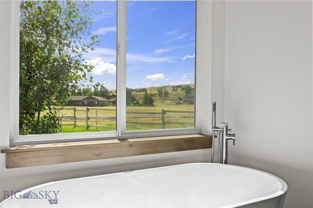 Ennis, Montana, 59729, United States, 3 Bedrooms Bedrooms, ,2 BathroomsBathrooms,Residential,Forsale,1986961