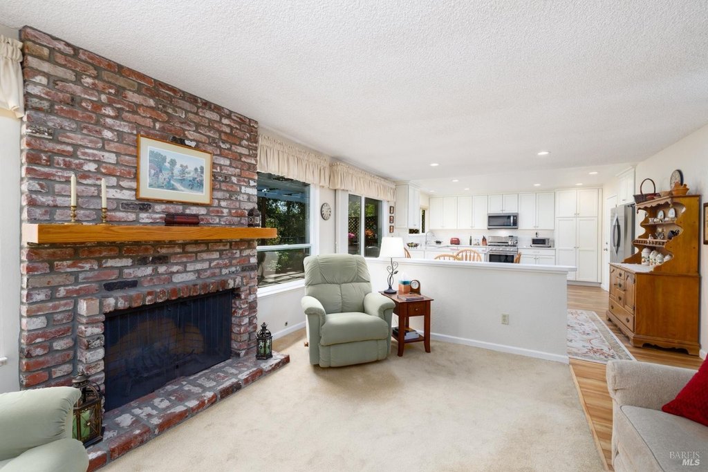 Santa Rosa, California, 95409, United States, 2 Bedrooms Bedrooms, ,2 BathroomsBathrooms,Residential,Forsale,1953129