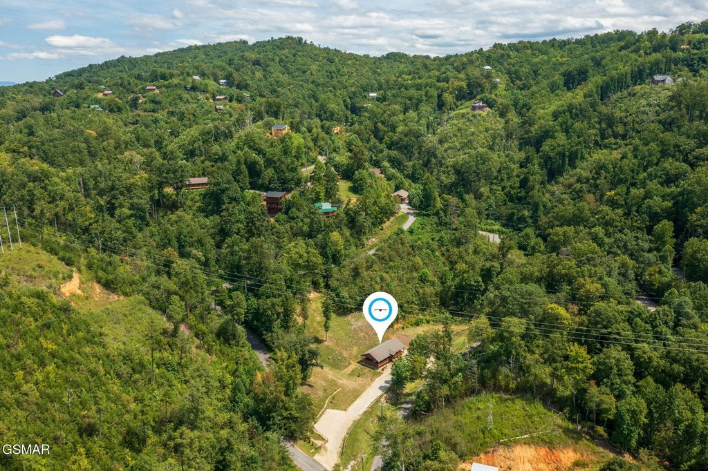 Gatlinburg, Tennessee, 37738, United States, 2 Bedrooms Bedrooms, ,2 BathroomsBathrooms,Residential,Forsale,1960233