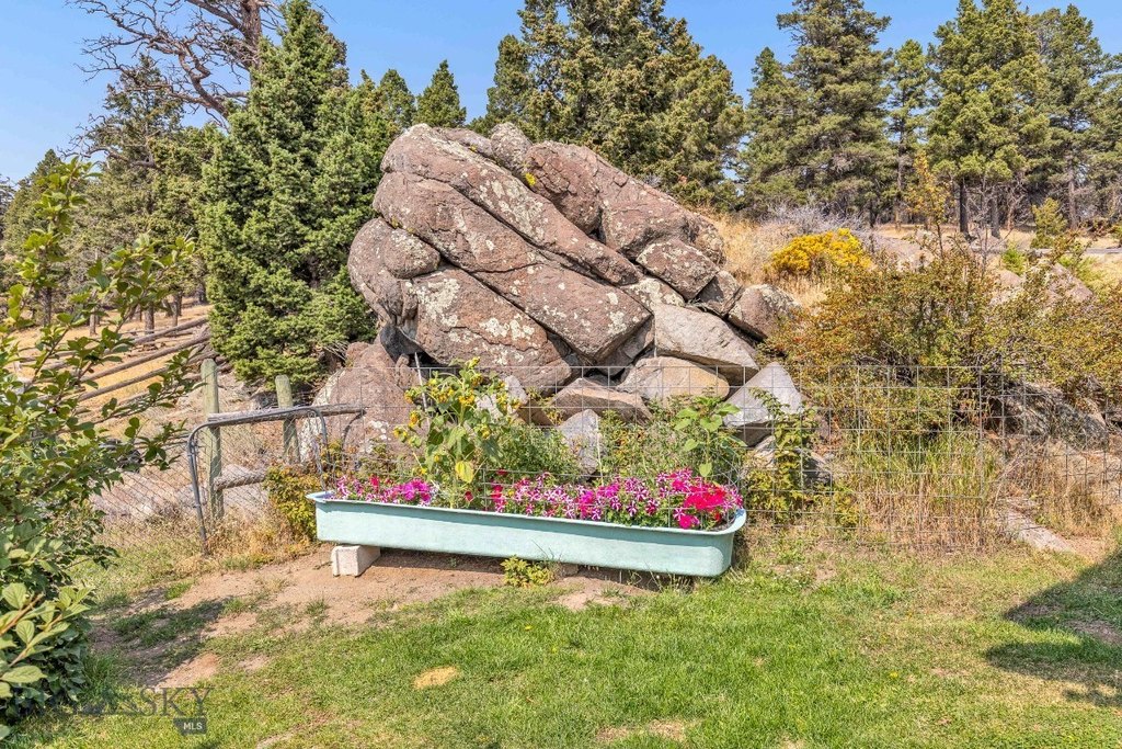 Whitehall, Montana, 59759, United States, 2 Bedrooms Bedrooms, ,2 BathroomsBathrooms,Residential,Forsale,1986969