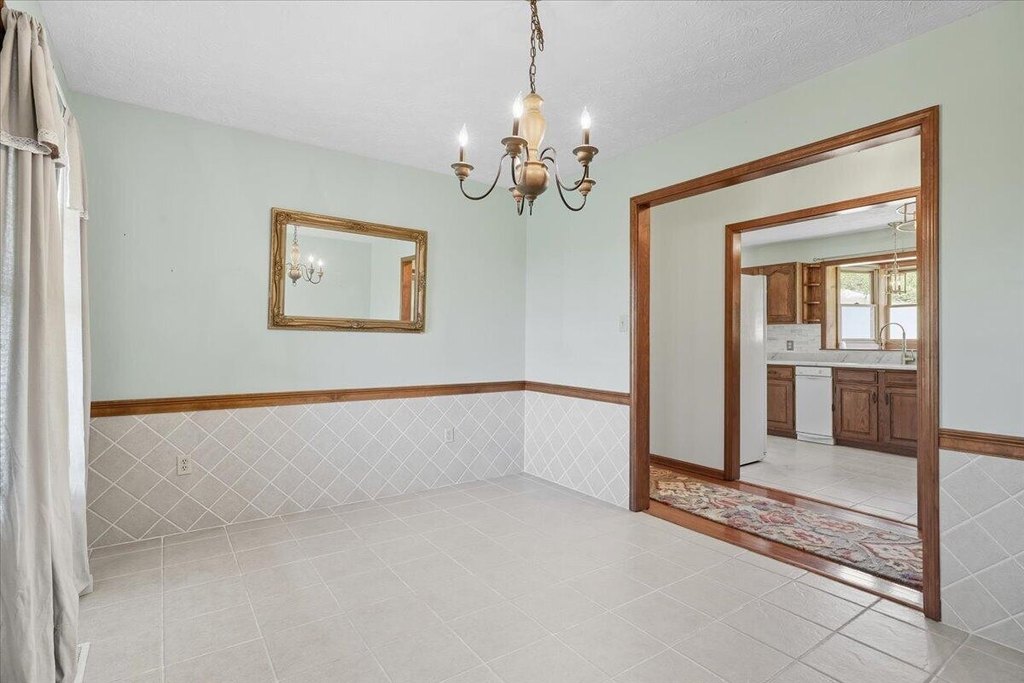 Russellville, Tennessee, 37860, United States, 3 Bedrooms Bedrooms, ,2.5 BathroomsBathrooms,Residential,Forsale,1962207