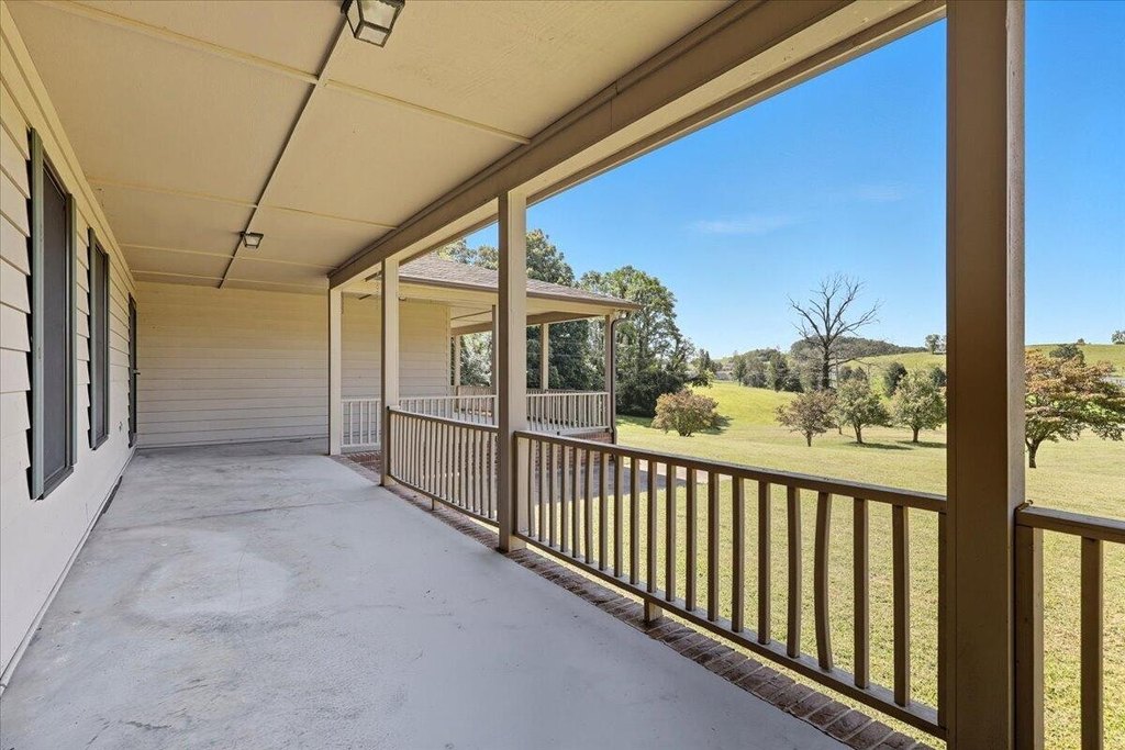 Russellville, Tennessee, 37860, United States, 3 Bedrooms Bedrooms, ,2.5 BathroomsBathrooms,Residential,Forsale,1962207