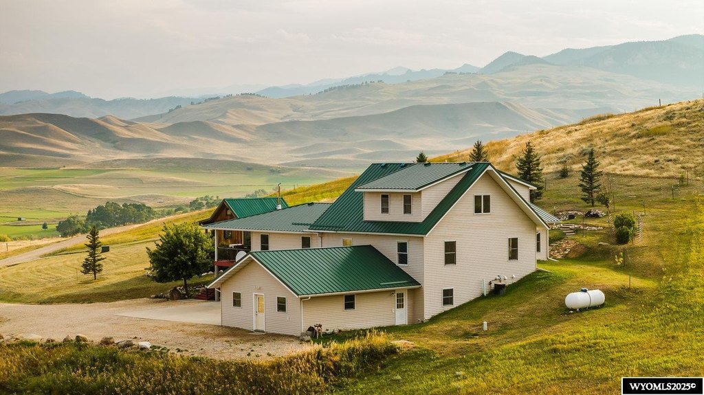 Banner, Wyoming, 82832, United States, 5 Bedrooms Bedrooms, ,3 BathroomsBathrooms,Residential,Forsale,1962253