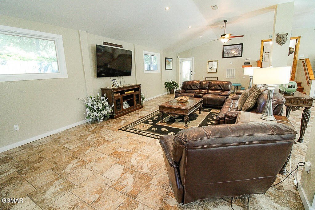 Sevierville, Tennessee, 37876, United States, 4 Bedrooms Bedrooms, ,4 BathroomsBathrooms,Residential,Forsale,1960230