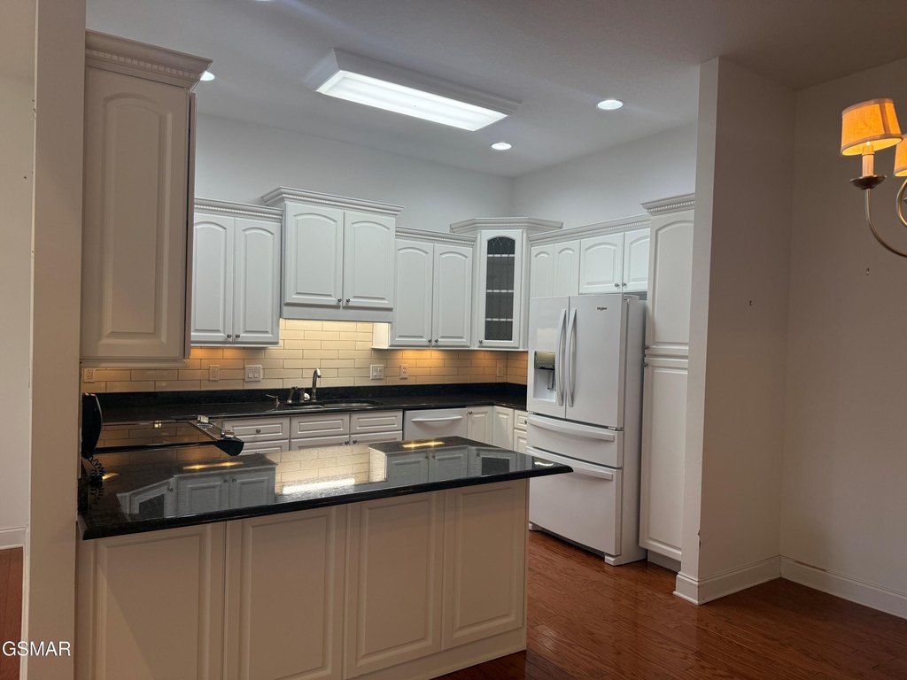 Sevierville, Tennessee, 37862, United States, 3 Bedrooms Bedrooms, ,3 BathroomsBathrooms,Residential,Forsale,1960239