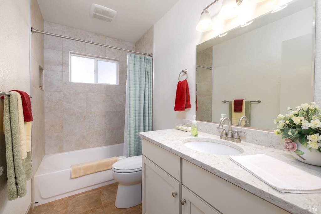 Santa Rosa, California, 95409, United States, 2 Bedrooms Bedrooms, ,2 BathroomsBathrooms,Residential,Forsale,1953129