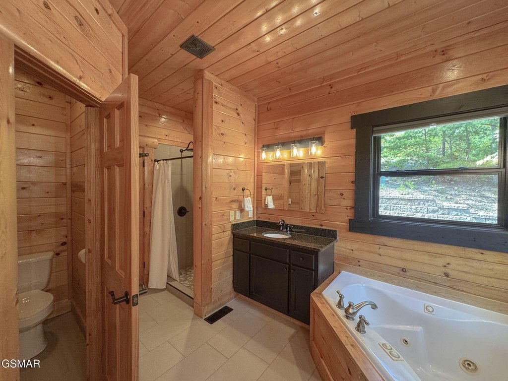 Sevierville, Tennessee, 37876, United States, 3 Bedrooms Bedrooms, ,3.5 BathroomsBathrooms,Residential,Forsale,1960217