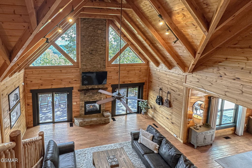 Sevierville, Tennessee, 37876, United States, 3 Bedrooms Bedrooms, ,3.5 BathroomsBathrooms,Residential,Forsale,1960217